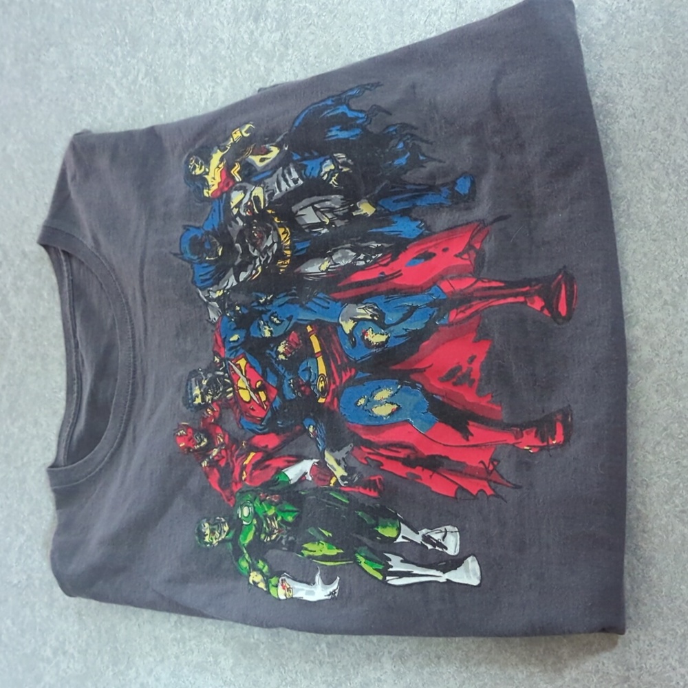 Vintage DC Comics Heroes Zombie Apocalypse Superhero T-shirt